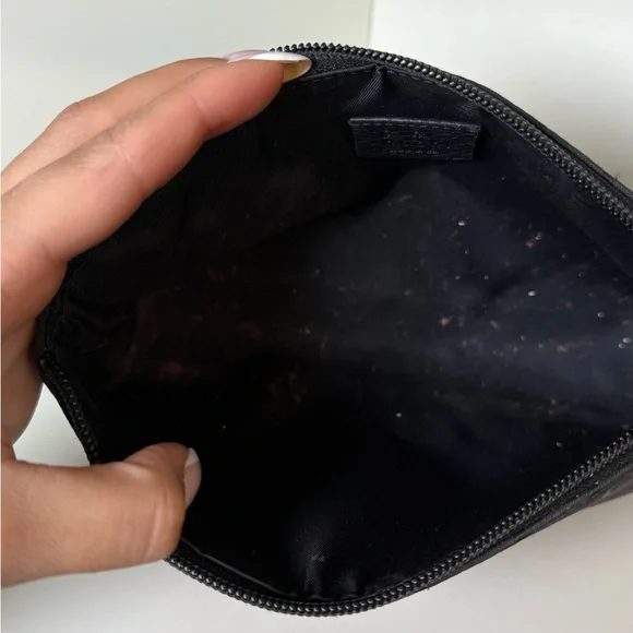 Gucci Black Monogram cosmetic pouch - Picture 7 of 9